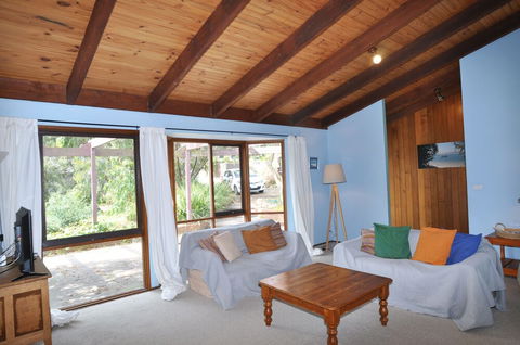 Beechwood Surf Side - Holiday Adelaide 1