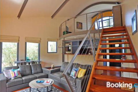 Surf Sounds Free Wifi PET Friendly Surf Side! - Holiday Adelaide 3