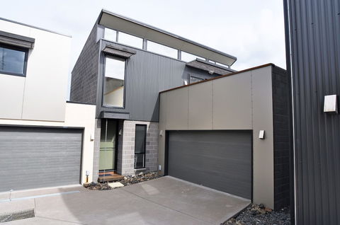 Luxe Townhouse 2 Inlet Side - Holiday Adelaide 1