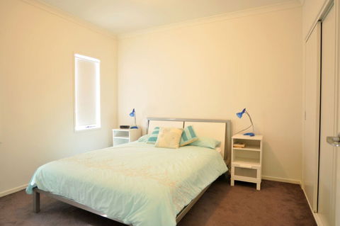 Chiaro Villa Surf Side - Holiday Adelaide 2