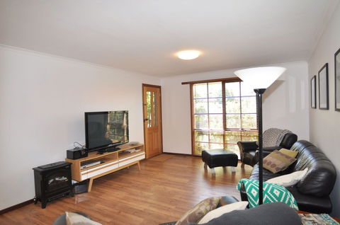 Palm Waters 4 PET Friendly - Holiday Adelaide 3