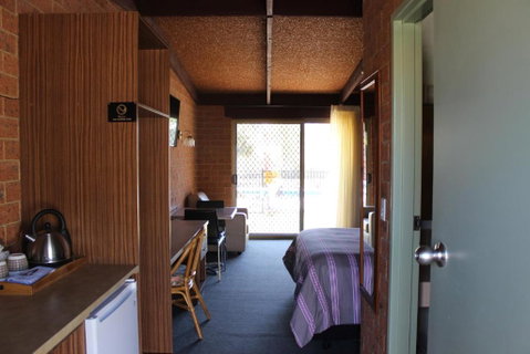 Alexandra Motor Inn Victoria Aus - Holiday Adelaide 1
