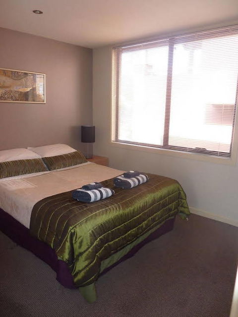 Flinders Lane Holiday Apartments - Holiday Adelaide 5