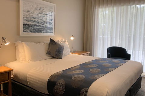 Eugenies Luxury Accommodation - Holiday Adelaide 7