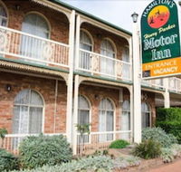 Hamilton's Henry Parkes Motor Inn Parkes - Holiday Adelaide