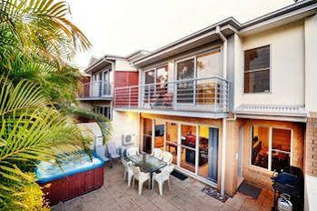 Coffs Beach Houses - Holiday Adelaide 0