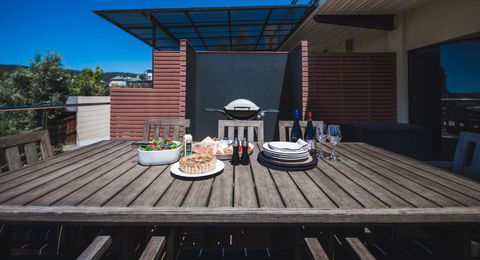 Russell House - Holiday Adelaide 5