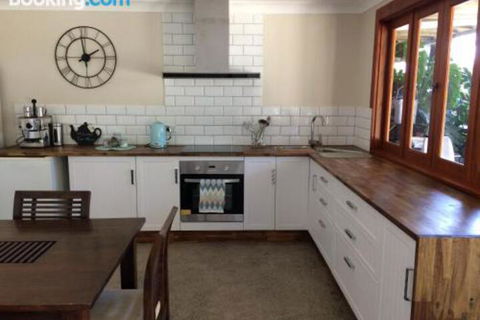 Takura Heights Modern Country Apartment With Pool Access - Holiday Adelaide 6
