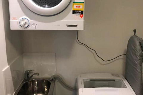 Liverpool New Apt 2BR & 2Bath - Holiday Adelaide 2