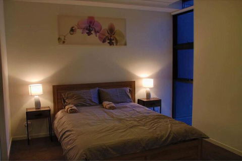 Liverpool New Apt 2BR & 2Bath - Holiday Adelaide 3