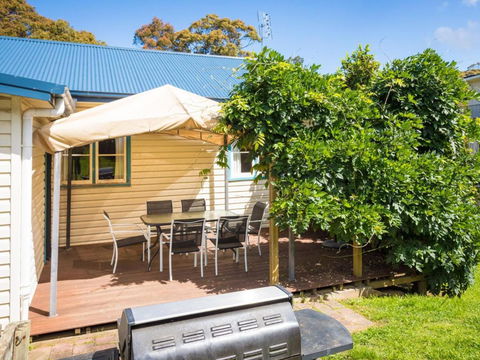 Pet Friendly Beach Cottage At Ballingalla - Holiday Adelaide 5