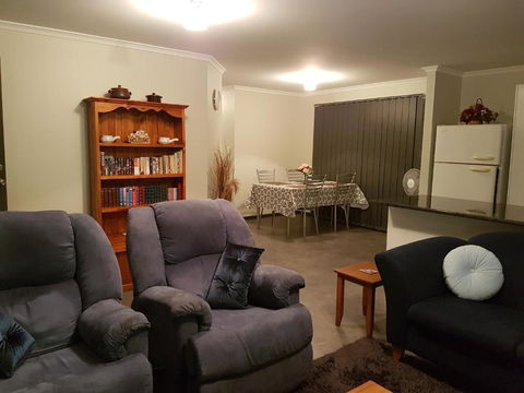 Wudinna Farm View - Holiday Adelaide 1