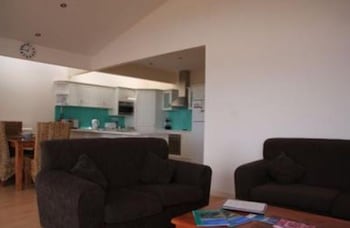 Birubi Holiday Homes - Holiday Adelaide 2