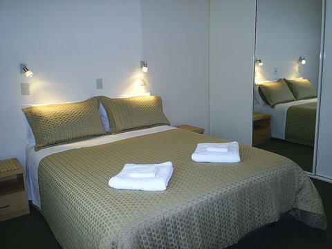 Birubi Holiday Homes - Holiday Adelaide 4