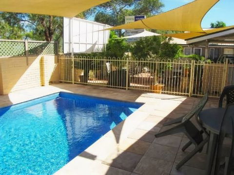 White Gum Motel - Holiday Adelaide 0