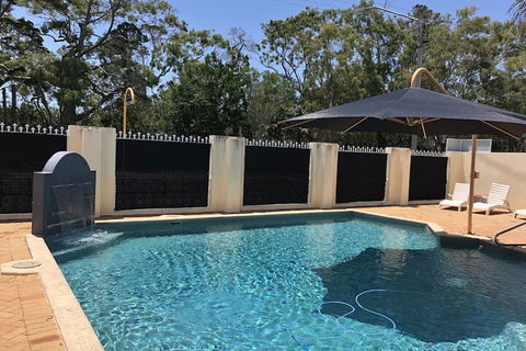 Hervey Bay Motel - Holiday Adelaide 2