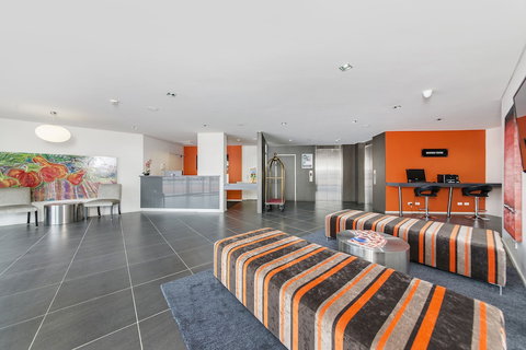 Abode Tuggeranong - Holiday Adelaide 1