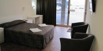 Slipway Hotel Motel - Holiday Adelaide 5