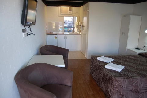 Slipway Hotel Motel - Holiday Adelaide 4