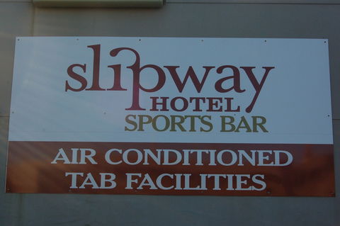 Slipway Hotel Motel - Holiday Adelaide 1