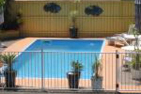 Twin Pines Motel - Holiday Adelaide 0