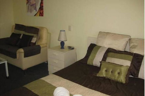 Twin Pines Motel - Holiday Adelaide 4