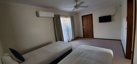 Yarra Valley Motel - Holiday Adelaide 2