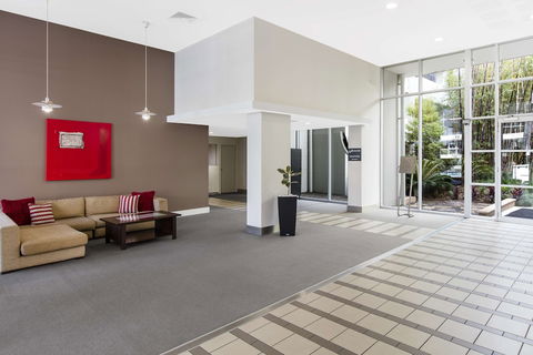 Oaks Brisbane Mews Suites - Holiday Adelaide 5
