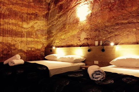 The Lookout Cave Underground Motel - Holiday Adelaide 7