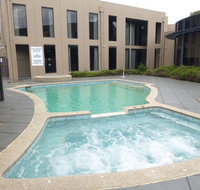 Dingley Hotel - Holiday Adelaide