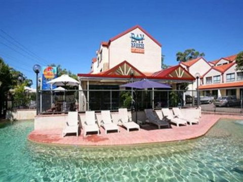 Nelson Bay Breeze Holiday Apartments - Holiday Adelaide 0