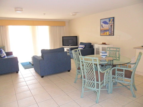 Nelson Bay Breeze Holiday Apartments - Holiday Adelaide 6