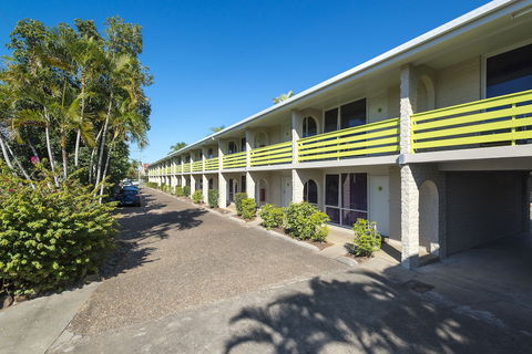 The Beach Motel Hervey Bay - Holiday Adelaide 3
