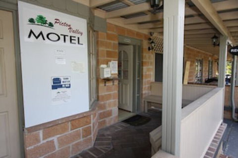 Picton Valley Motel - Holiday Adelaide 0