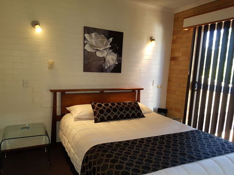 Cousins Motor Inn - Holiday Adelaide 5