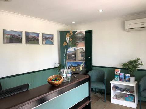 McNevins Loganholme Motel - Holiday Adelaide 6