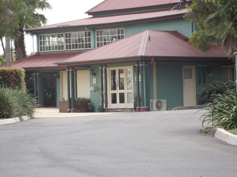McNevins Loganholme Motel - Holiday Adelaide 0