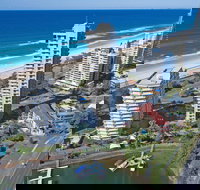 Capricorn One - Holiday Adelaide