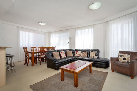 Kirra Beach Apartments - Holiday Adelaide 4