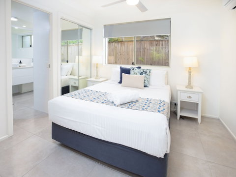 Noosa River Palms - Holiday Adelaide 1