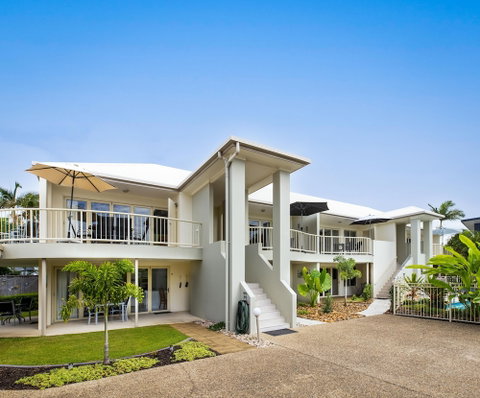 Noosa River Palms - Holiday Adelaide 0
