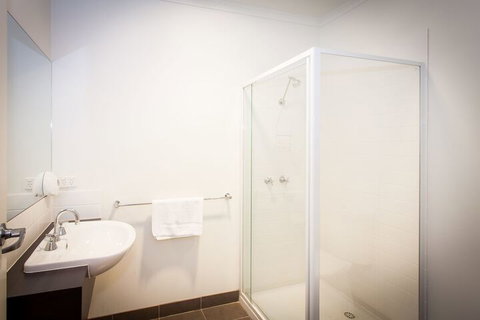 The Island Accommodation - Hostel - Holiday Adelaide 6