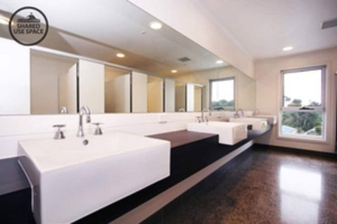 The Island Accommodation - Hostel - Holiday Adelaide 4