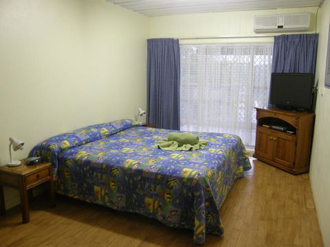 Ambience Holiday Apartments - Holiday Adelaide 5