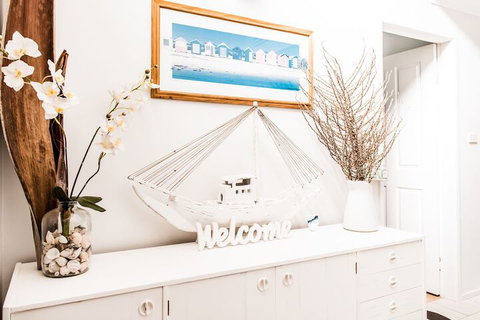 Anne's Waterfront Haven B&B - Holiday Adelaide 4