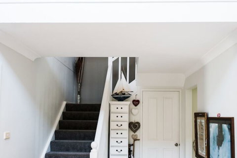 Anne's Waterfront Haven B&B - Holiday Adelaide 5
