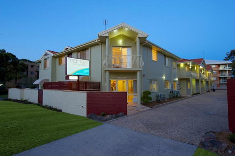 Marty's @ Little Beach - Holiday Adelaide 3