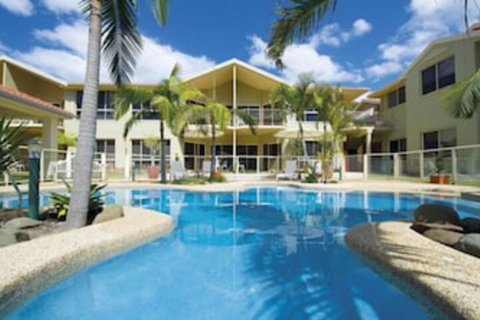 Marty's @ Little Beach - Holiday Adelaide 0