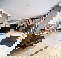 Duke's Apartments - Holiday Adelaide