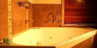 The Keepers Cottages - Holiday Adelaide 3